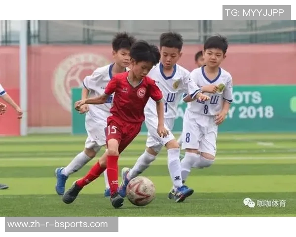 拉萨足球崛起新星：草根球员成长为国家队未来之星