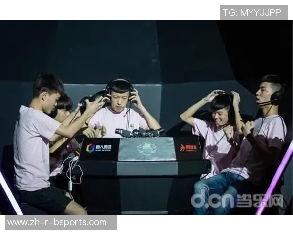 八宿县三位足球明星的崛起与发展之路：从草根到职业舞台的奋斗历程